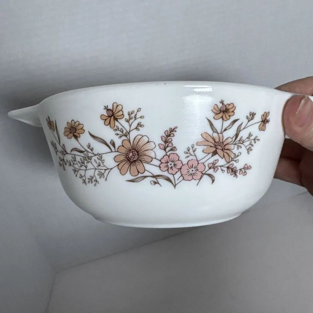 English Pyrex Country Autumn Casserole Dish